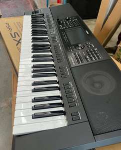 Piano arrangeur professionnel Yamaha PSR SX900 de qualité supérieure, 61 touches, son et performances de haute qualité - Product Image 6