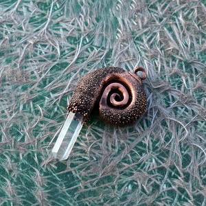 Elegante colgante de serpiente electroformada, collar de piedras preciosas de cristal puntiagudo Natural, regalo de joyería espiritual hecho a mano - Product Image 3