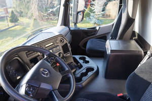 Camion Frigorifero Usato 2014 MERCEDES-BENZ ANTOS 1824 EURO 6 821,4x2 B05 con Trasmissione Automatica - Product Image 2