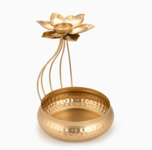 Bol Urli de Style Fleur Dorée au Design Unique pour Décor de Centre Décoration de Mariage Bougeoir de Style Lotus. - Product Image 1