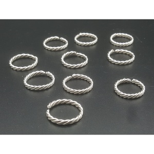 Elegante Anillo de Diseño Trenzado Plateado para Uso Diario con Atractivo para la Reventa - Product Image 2