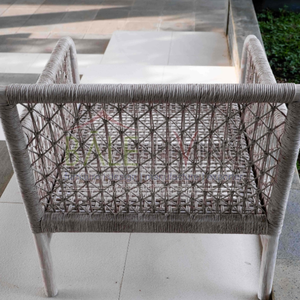 Silla de patio de madera maciza de teca Montecito con combinación de ratán Estilo de diseño industrial para comedor Hecho en Indonesia - Product Image 2