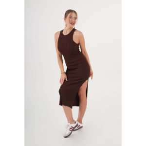 เดรสไหมพรมรัดรูปคอ halter สีเบอร์กันดี ขายส่ง ทรงตามฤดูกาล - Product Image 2