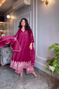 Nouvelle collection de robes et de palazzo brodés Alia Cut pour femmes, vêtements décontractés disponibles au meilleur prix depuis l'Inde - Product Image 2