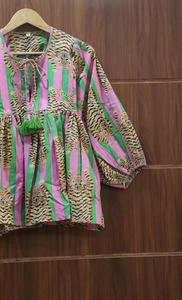 Robe courte Kyra, robe mini, imprimé tigre, tunique, col profond avec cordon de serrage - Product Image 2