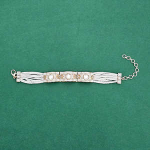 สร้อยข้อมือปรับได้จาก kundan พร้อมชุบทอง - Product Image 4