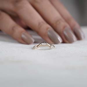 Bague de mariage en diamant de laboratoire taille marquise 0,33 carats couleur EF clarté VS design incurvé certifiée IGI pour femme - Product Image 6