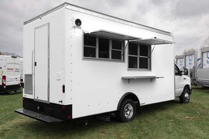 Camion de restauration mobile abordable avec cuisine complète - Product Image 5