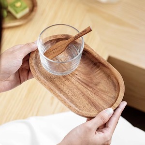 Bandeja de madera para servir vasos Ideal para té, café y bebidas, elegante bandeja hecha a mano para cocina, mesa de comedor y uso doméstico - Product Image 1