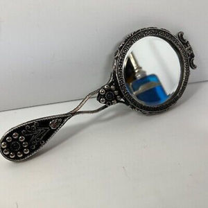 New Antique Design Hand <b>Mirror</b> Deluxe Quality Metal Material Silver Hand <b>Mirror</b> Suitable For <b>Makeup</b> Vanity Living Room Office - Product Image 2