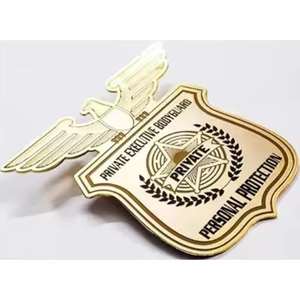 Pin de solapa de metal elegante de diseño único perfecto para uniformes o ceremonias e identidad corporativa disponible en suministro al por mayor - Product Image 2