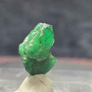 Especímen de Esmeralda Natural Swat de 5.85 Gramos, Cristal de Berilo Verde de 22.92x15.95mm, Piedra Preciosa Suelta de Origen Pakistaní, Piedra Preciosa Brillante - Product Image 3