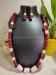 Collar botánico hecho a mano AALIYAN IMPEX para mujer, colgante de resina de flores secas naturales, joyería de recuerdo para fiesta de boda versátil - Product Image 3