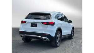 Hatchback 2025 Boîte de vitesses automatique, État impeccable, Modèle 2023 X-Line, Faible kilométrage, Sièges automatiques, Accidenté - Product Image 4