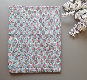 Copriletto in cotone Kantha con stampa a blocchi leggeri bohémien cucito a mano copriletto invernale ed estivo coperta con trapunta Kantha Vintage - Product Image 3