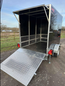 Remolque de Caja Cúbica de Alta Calidad de 6 pies x 4 pies con 64 Cajas, Altura Interna de 6 pies y Rampa de Carga Trasera - Product Image 5