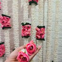 Mogra dan Ranunculus bunga karangan bunga untuk pernikahan, dekorasi latar belakang panggung, bunga gantung melati untuk pernikahan dan festival Mala