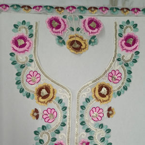 Cuello de red de moda con Bordado de hilo y acentos de lentejuelas brillantes para Kurtis saris blusas vestidos Uso de sastrería - Product Image 3