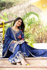 Lancement de la nouvelle collection moderne de tenues de fête Kurti Plazzo avec dupatta en soie chiffon imprimée et brodée - Product Image 5