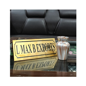 2024 Top vente Design moderne Style américain finition personnalisée souvenir crémation urnes/mémorial cendres urne de l'exportateur indien - Product Image 1