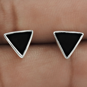 Beau cadeau pour elle Fine Jewelry Women Elegant Unique Natural Black Onyx Gemstone Triangle Stud Earrings 925 Sterling Silver - Product Image 3