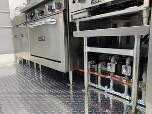 Remorque alimentaire de concession avec grande fenêtre de service, entièrement équipée, conforme aux normes européennes, certification DOT, remorque alimentaire type caravane - Product Image 6