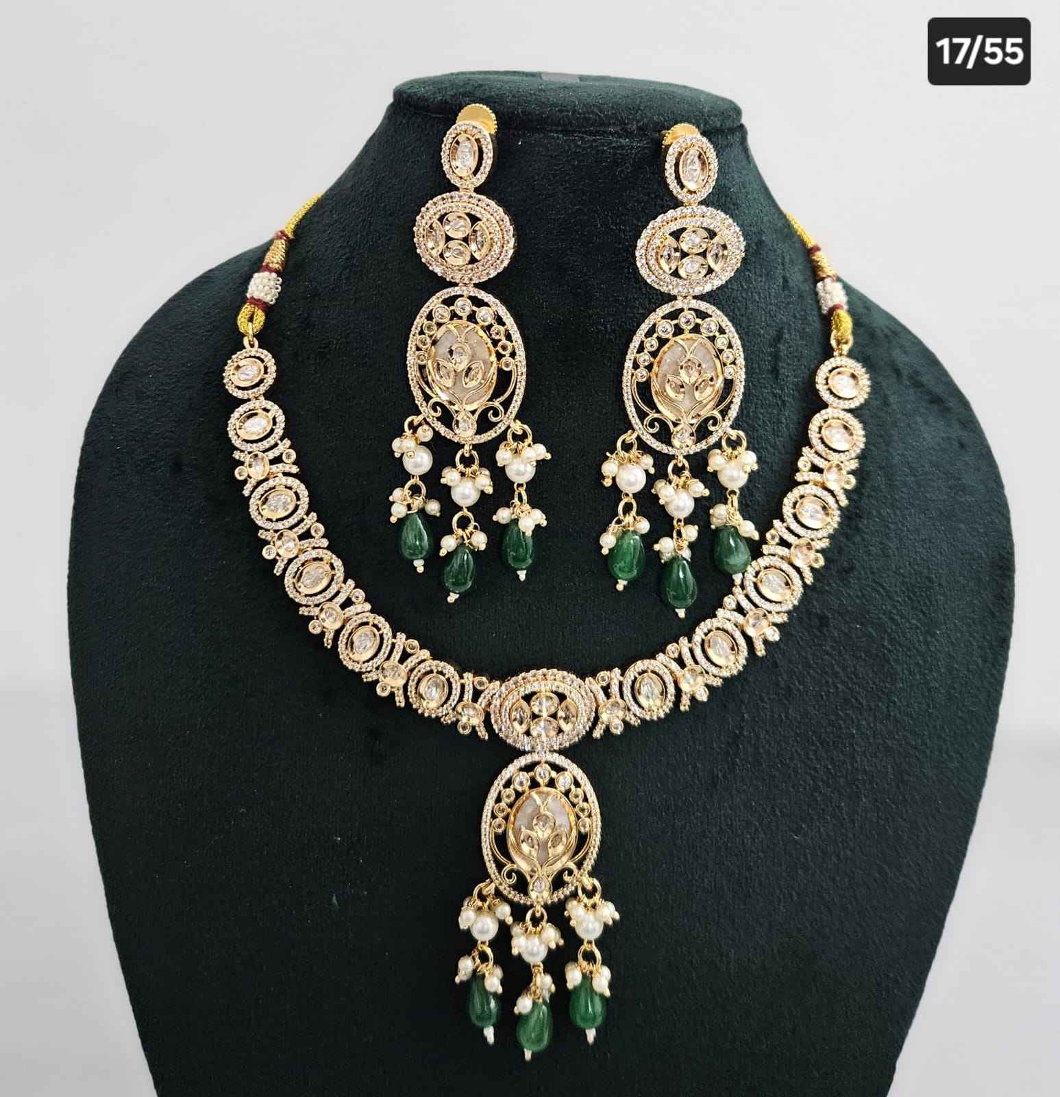 สีเขียว