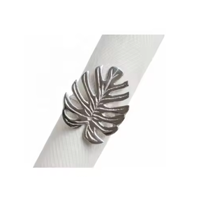 Anneaux de serviette personnalisés pour cadeau, fabriqués à la main, anneau en métal à fleurs pour fête de mariage, porte-serviettes de table d'hôtel, article le plus exigeant - Product Image 2