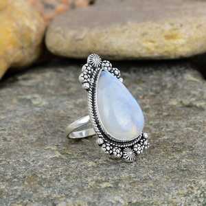 Anillo de Plata de Ley 925 Eternity Vermeil hecho a mano, diseño clásico único con ajuste de bisel de piedras preciosas de piedra lunar arcoíris Natural - Product Image 1