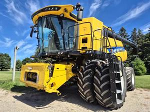 Compre cosechadora de buena calidad para maquinaria agrícola nueva y holandesa CR7.90 cosechadora para arroz y trigo a la venta - Product Image 2