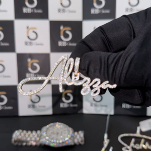 Pendentifs personnalisés unisexes plaqués or 14 carats, sertis de moissanite VVS taille brillant style hip-hop, certifiés IGI - Product Image 1