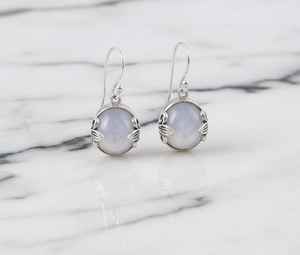 ต่างหูมูนสโตนประดับลายดอกไม้สไตล์วิคตอเรียน น่ารัก ทำจากเงินสเตอร์ลิงชุบทอง เครื่องประดับเทพธิดา ของขวัญประจำเดือนมิถุนายน - Product Image 5