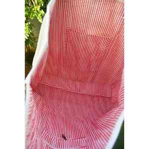 Bolso Tote de Moda Hibisco Rojo con Cierre de Cremallera, Forro de Algodón de Color Sólido, Hecho a Mano en Jaipur, Estampado Tradicional a Bloque - Product Image 1