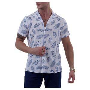 Chemise d'été hawaïenne à manches courtes avec imprimé feuille hawaïenne turquoise sur blanc - Product Image 4
