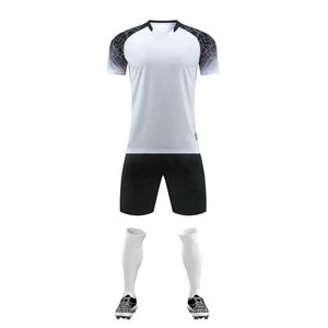 Ensemble d'uniformes de football personnalisés Tissu respirant à séchage rapide, impression du logo de l'équipe disponible - Product Image 2
