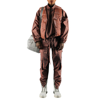 Conjunto de Chándal para Hombre de Alta Calidad con Sudadera de Manga Larga con Bolsillos Grandes y Media Cremallera, y Pantalones Cortos de Nylon Marrón y Poliéster