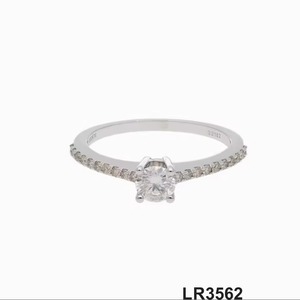 แหวนหมั้นเพชรทอง14K พร้อมสายรัดแบบเพชรประดับเพชรเม็ดกลมดีไซน์คลาสสิกและไร้กาลเวลาสำหรับโอกาสพิเศษ - Product Image 3