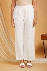 Meilleures ventes de robes de créateurs de haute qualité, nouvelles robes blanches décontractées personnalisées à la mode pour femmes au prix le plus bas de la fabrication en gros - Product Image 2