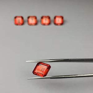 พลอยแซฟไฟร์สีส้มพัพพาราชชาคุณภาพสูง ผลิตในห้องปฏิบัติการ ขนาด 8x10 มม. รูปทรงแปดเหลี่ยม แบบสเต็ป/ทรงเอเมอรัลด์ น้ำหนัก 4.55 กะรัต สำหรับทำเครื่องประดับ - Product Image 4