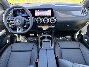 2024-2026 A M G G-L-A 35 4MATIC 302hp 2.0L AWD Interior de Cuero de Lujo, Combustible Gasolina, Volante a la Izquierda - Product Image 5