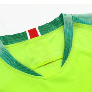 Directo de fábrica 100% uniformes de fútbol de poliéster para hombres y mujeres ropa deportiva de gran tamaño Top informal profesional para niños adultos - Product Image 3