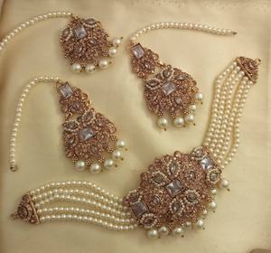 เครื่องประดับงานปาร์ตี้สำหรับผู้หญิงงานแต่งงานแบบปากีสถานของอินเดียเครื่องประดับประดิษฐ์ชุบทองแบบโบราณออกแบบได้ตามต้องการ - Product Image 3