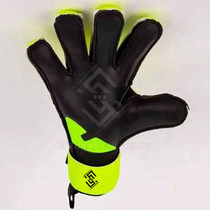 Gants de gardien de but personnalisés de haute qualité en latex antidérapant avec fermeture à crochets et boucles, ajustement moyen - Product Image 4