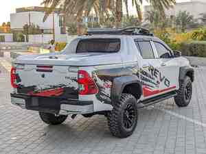 TOYOTA HILUX V4 Diesel Pickup d'occasion authentique - Product Image 4