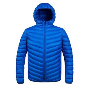 Veste d'hiver unisexe en toile matelassée coupe-vent avec capuche, polyester/coton, doublure en coton 300g, fermeture éclair, lavée, fabriquée au Pakistan - Product Image 1