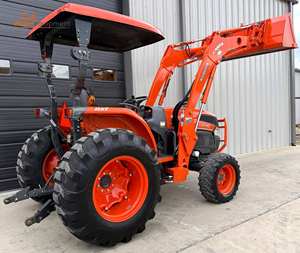 Kubota L5740 avec chargeur et godet à attache rapide, 1 315 heures - Product Image 5