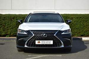 Nouvelles voitures d'occasion avec boîte de vitesses automatique Sièges en cuir foncé Caméra arrière Essence Carburant R20 Taille des pneus FWD Drive - Product Image 6