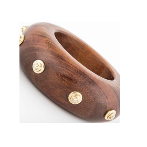 Bracelets en bois de saphir naturel fumé et en bois de mangue ébonisé pour la vente - Product Image 6