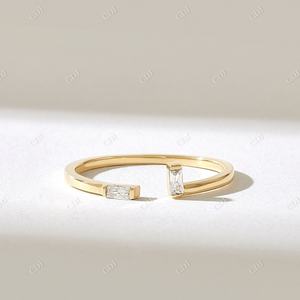 Bracelet de mariage minimaliste en diamant naturel de bonne qualité, Baguette en diamant, manchette ouverte, anneau empilable en or massif 14k pour femmes - Product Image 3