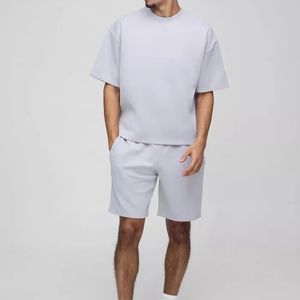 Trendy Custom Oversized Boxy Scuba Shorts Chándales para hombres Ropa informal transpirable de calidad premium Chándales para hombres - Product Image 1